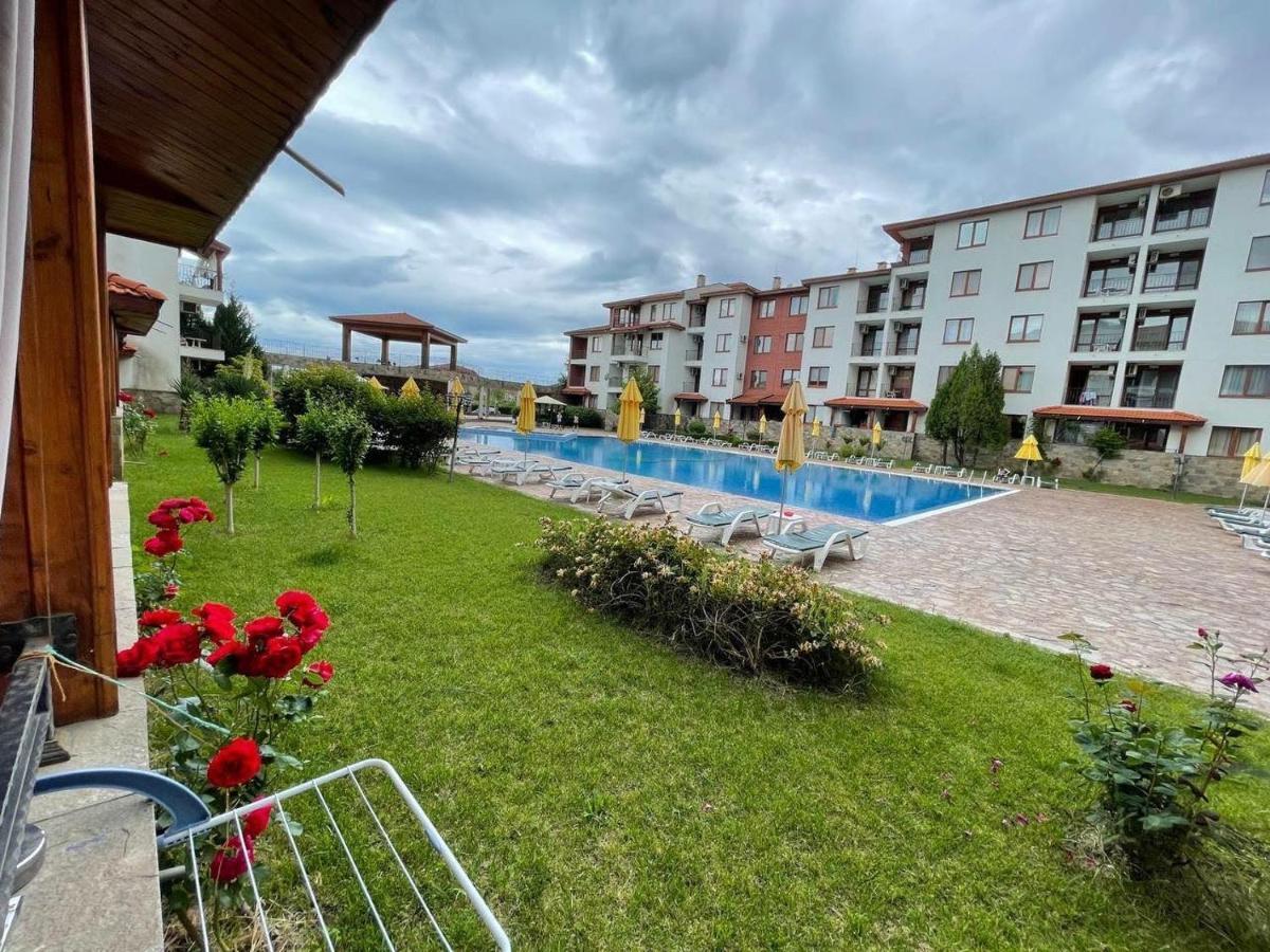 Private Apartments In Apolon Rawda Exterior foto