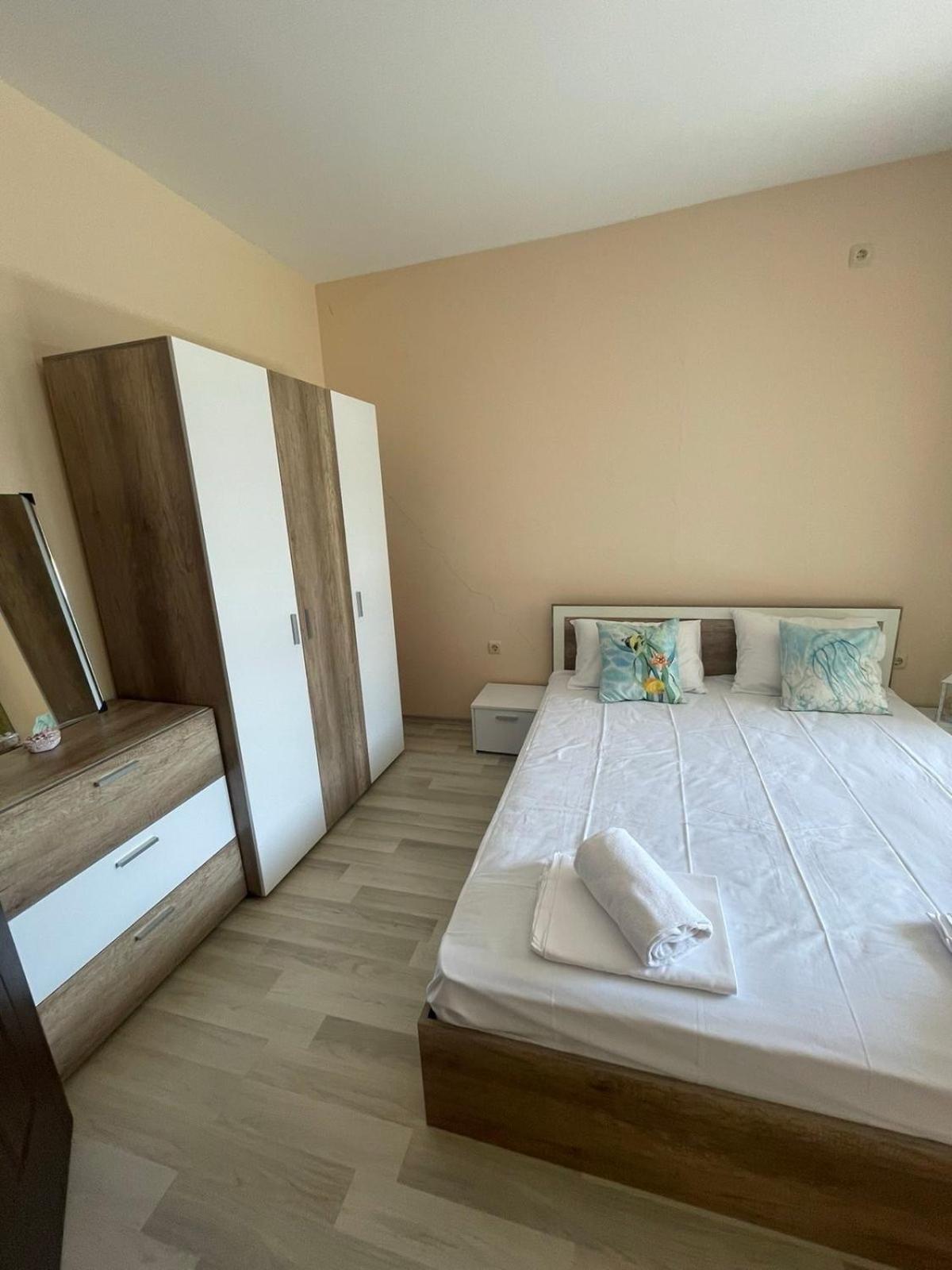 Private Apartments In Apolon Rawda Exterior foto